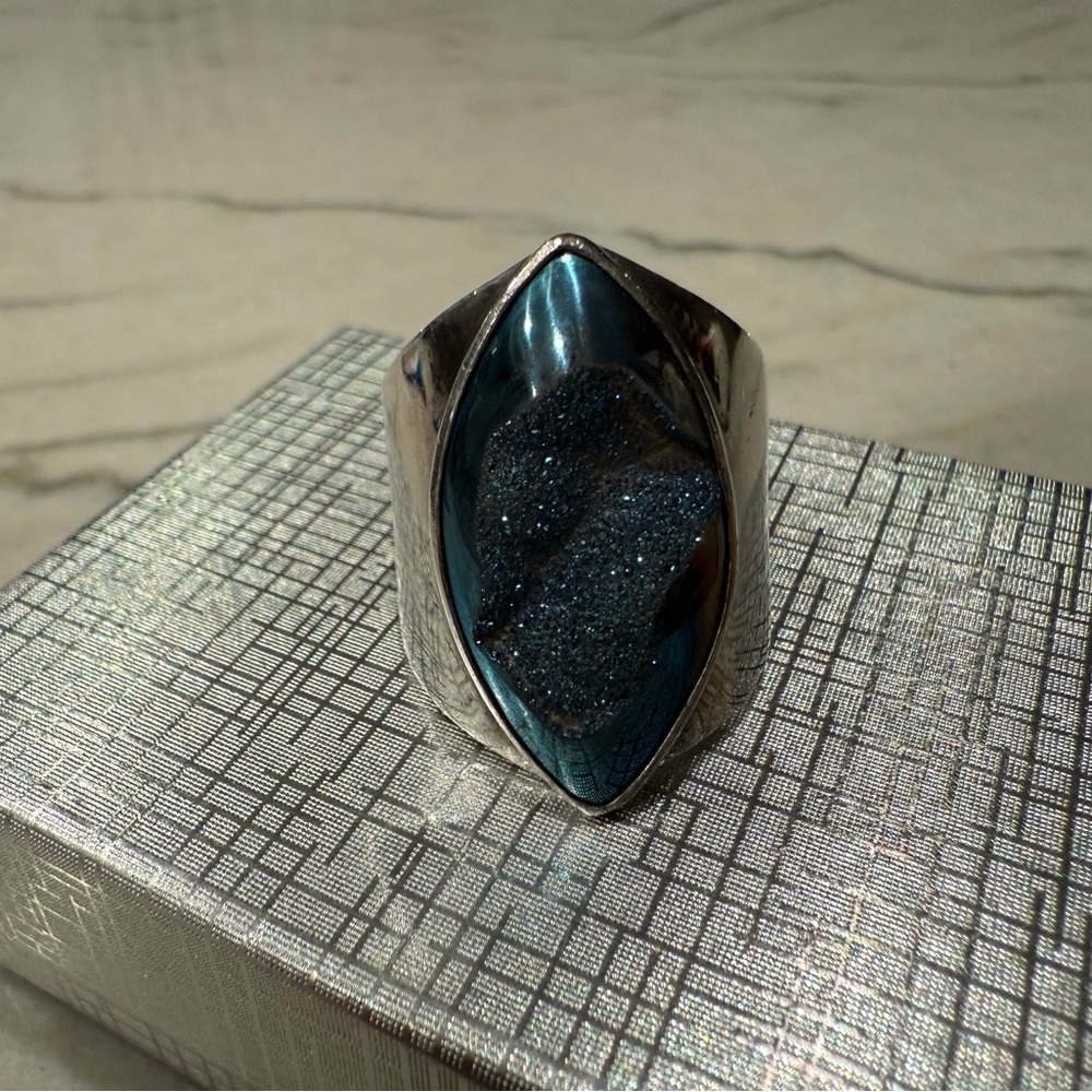 Sterling Silver and Druze Ring Signed by Artist - Picture 7 of 16